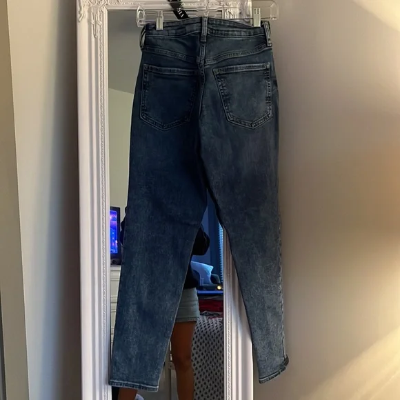 Old Navy High-Rise OG Straight jeans - Picture 4 of 4